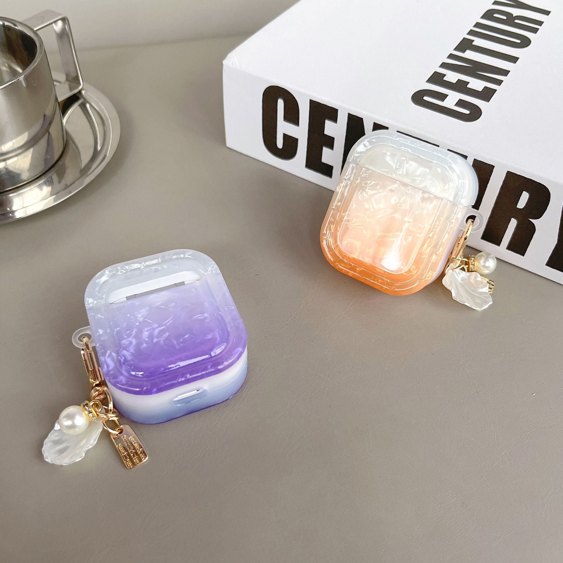 TPU Cover for Apple AirPods with Charging Case (2016) / (2019) / AirPods with Wireless Charging Case (2019) , Gradient Shell Grain Square Earphone Case with Pendant - Green TPU Cover for Apple AirPods with Charging Case (2016) / (2019) / AirPods with Wireless Charging Case (2019) , Gradient Shell Grain Square Earphone Case with Pendant - Green